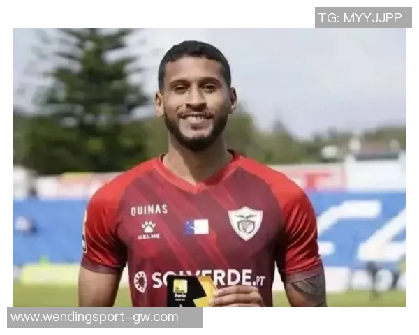 阿德里亚诺菲尔米诺以100万欧元转会费加盟三镇签约两年加一年选项