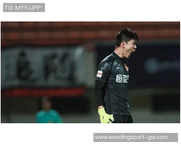 国安替补门将张健智奋战7次扑救无奈球队遭遇1-2出局困境